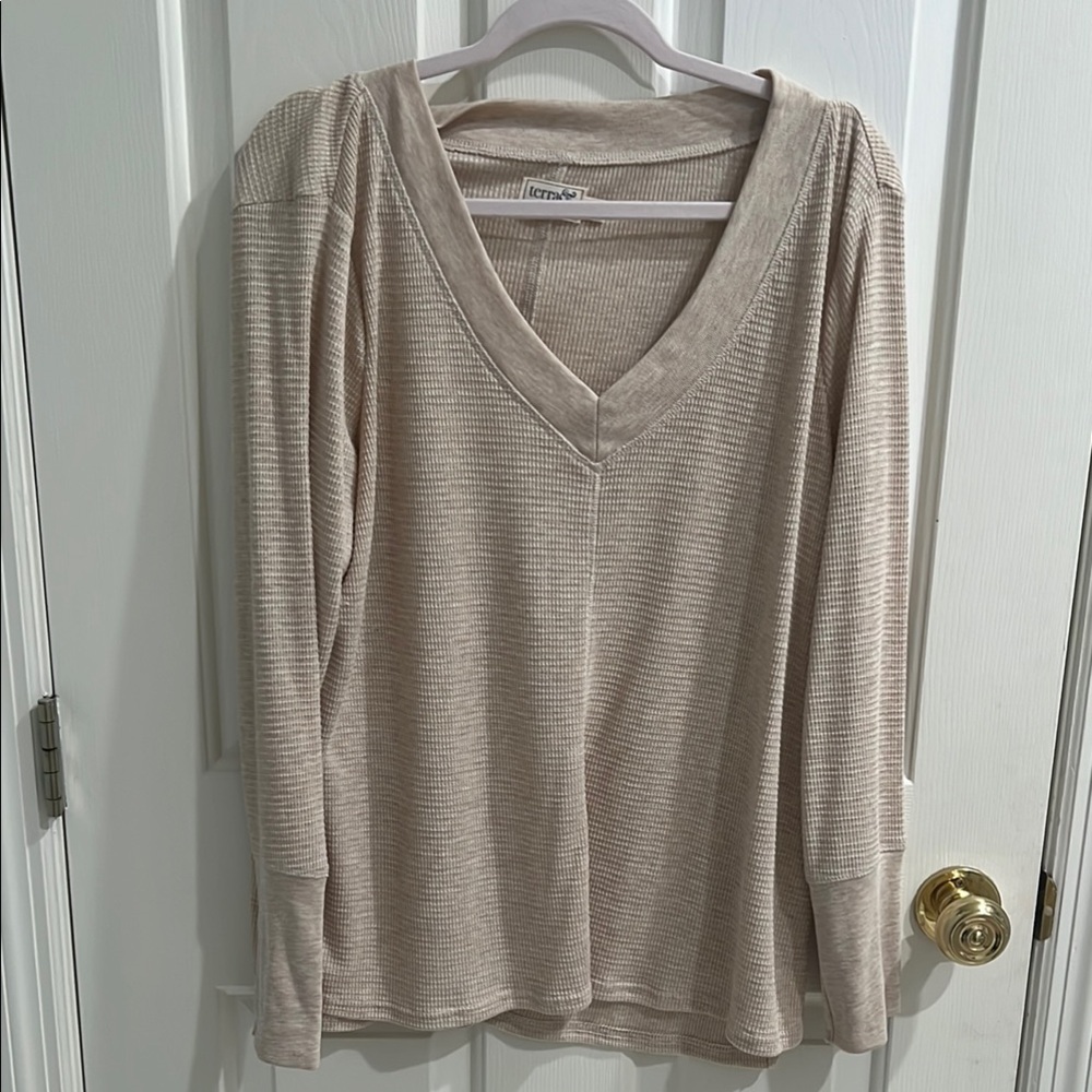 Tan V-Neck Long Sleeve Top